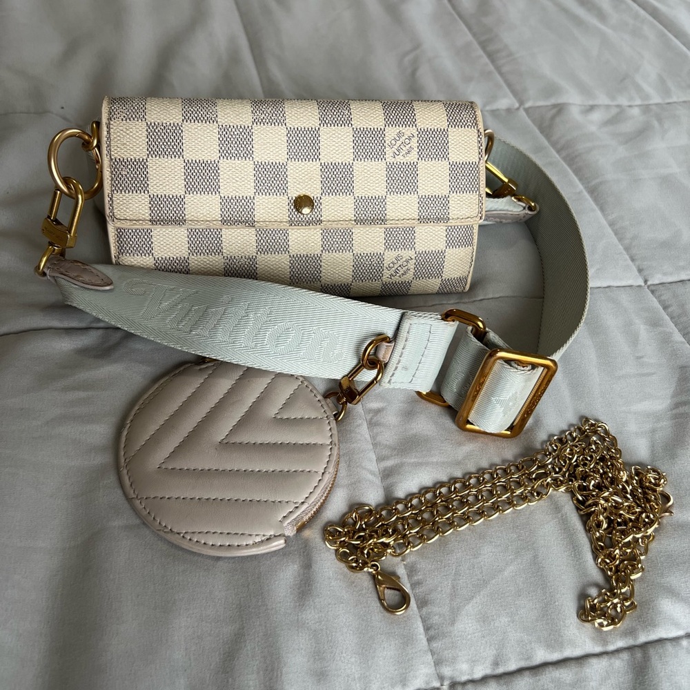 Louis Vuitton Jacquard strap with coin purse - Picture 17 of 17